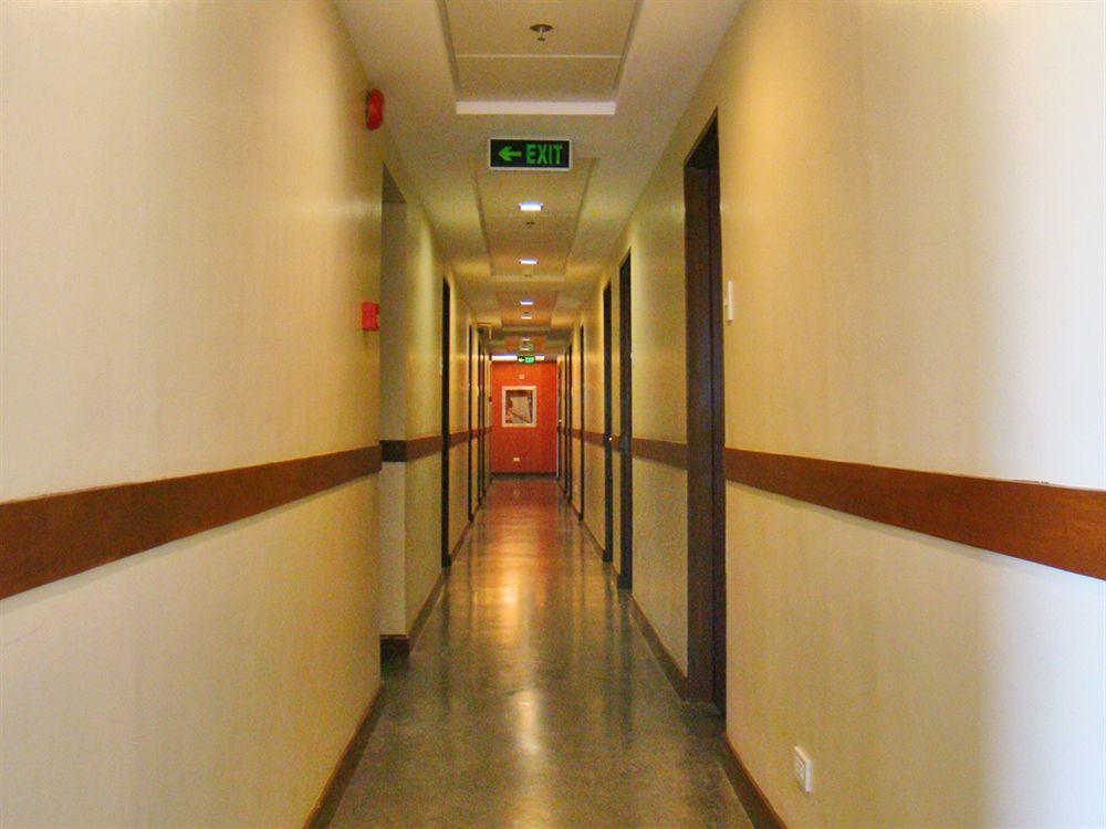 Express Inn Mactan Lapu-Lapu City Exterior foto